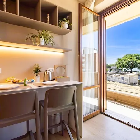 650m From The Sea, 8 Guests, Ac, Wi-fi