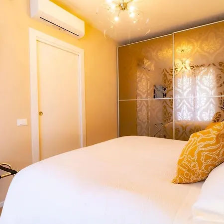 650m From The Sea, 8 Guests, Ac, Wi-fi *