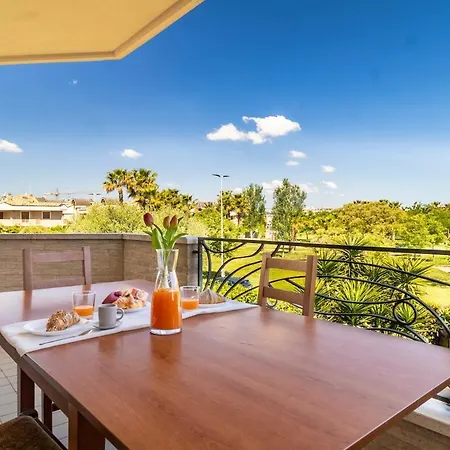 Apartment 650m From The Sea, 8 Guests, Ac, Wi-fi