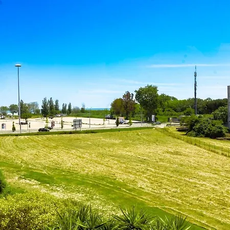 Apartment 650m From The Sea, 8 Guests, Ac, Wi-fi *