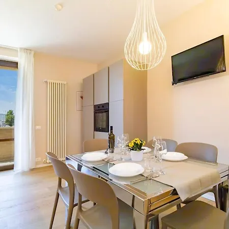 650m From The Sea, 8 Guests, Ac, Wi-fi * Civitanova Marche