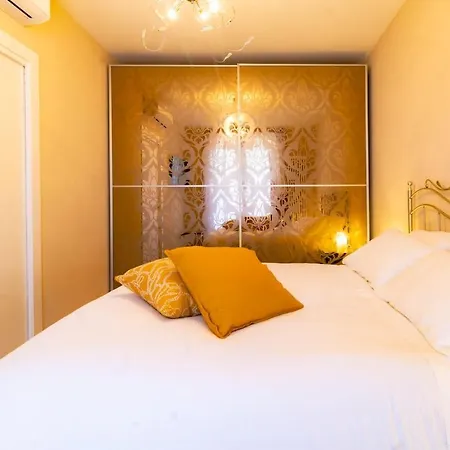 650m From The Sea, 8 Guests, Ac, Wi-fi Apartamento